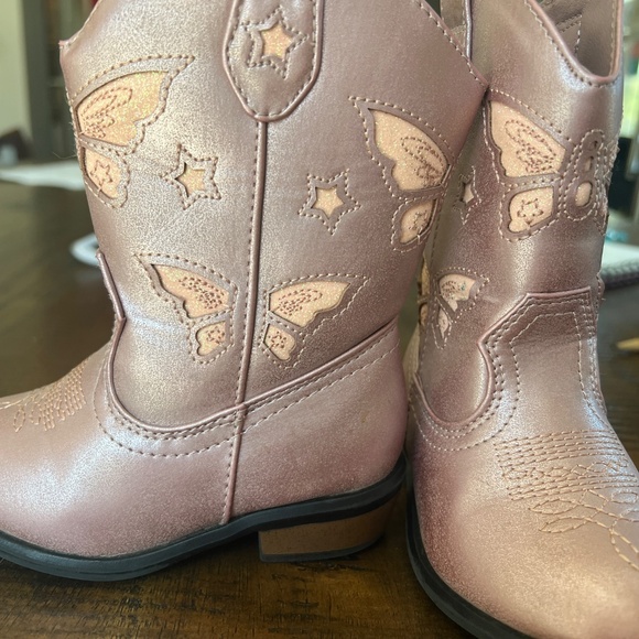 Cat and Jack Boots - Picture 2 of 4